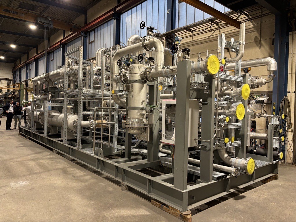 Highly efficient CO₂ purification